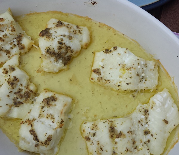 Baked cod with garlic and oregano small