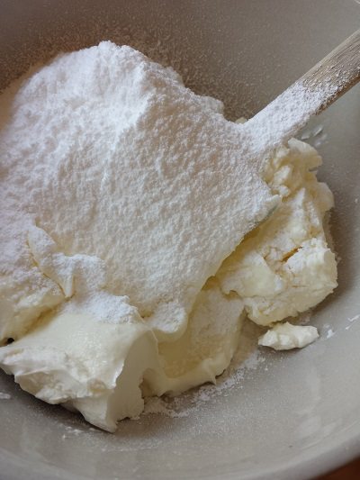 Cream cheese and icing sugar