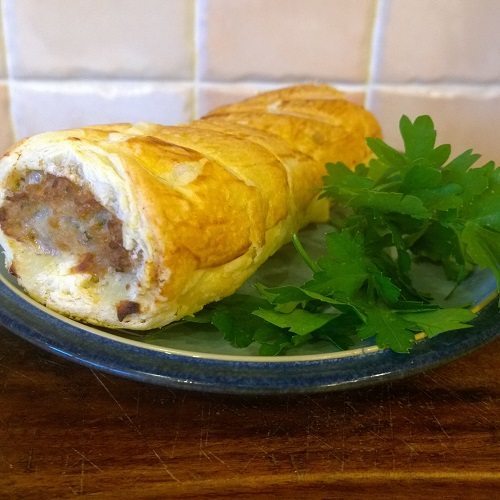 Apple and red onion sausage roll small