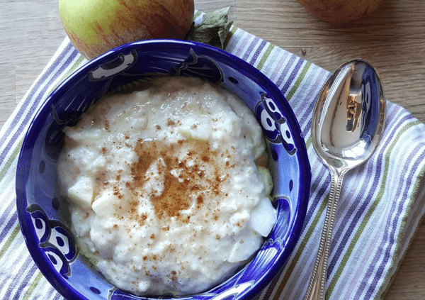 Porridge with spiced English apple compote