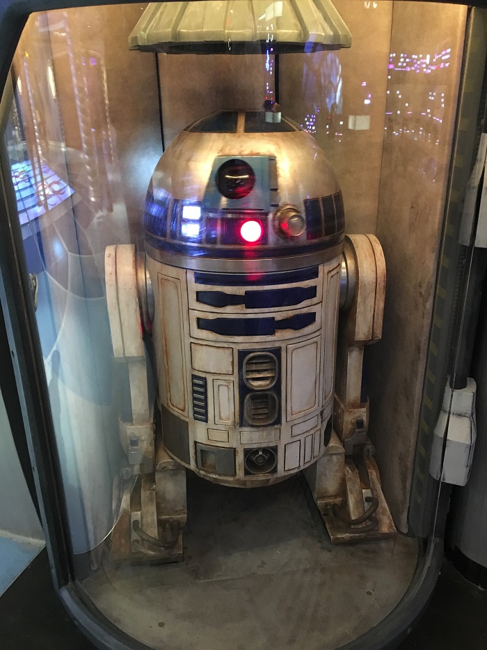 R2D2