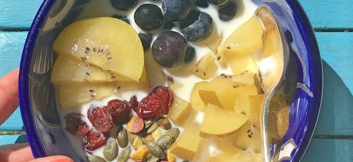 Kiwifruit and coconut breakfast bowls