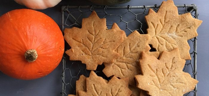 Maple leaf pumpkin spice biscuits