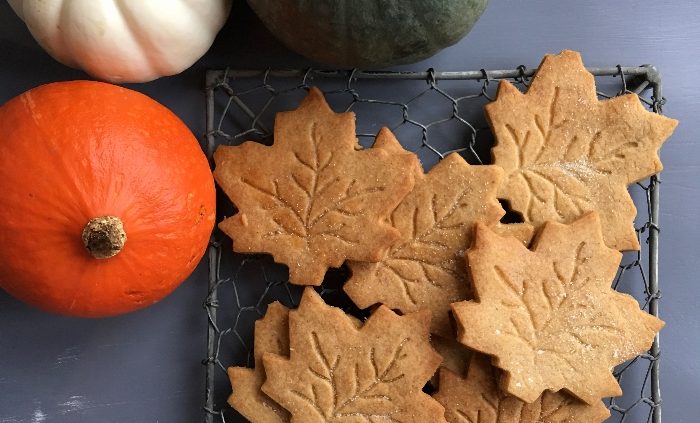 Maple leaf pumpkin spice biscuits