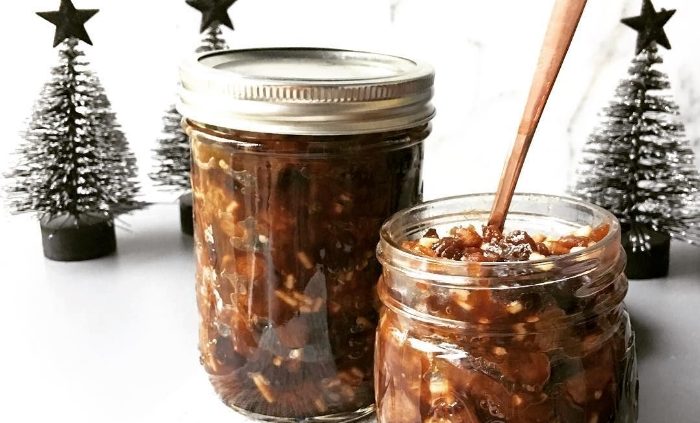 Homemade mincemeat with cranberry and apple