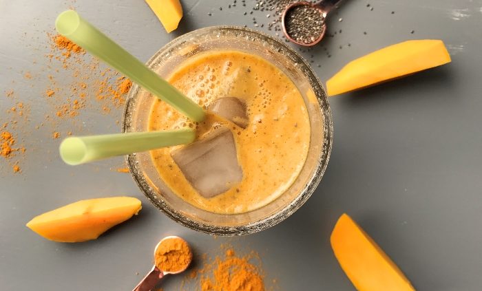 A smoothie a day... the mango and turmeric smoothie