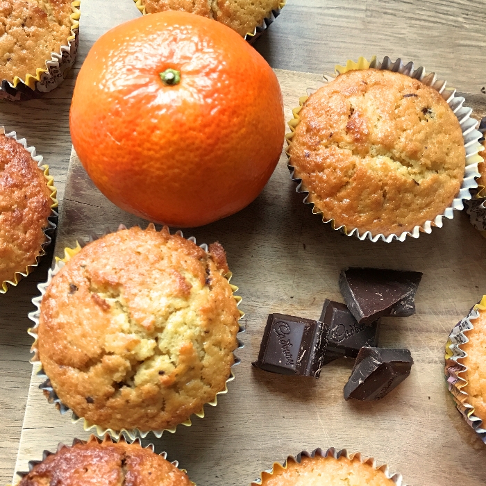 Fresh orange and dark chocolate muffins