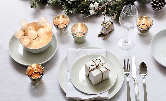 Setting the table for Christmas with M&S