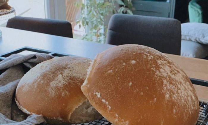 Easy no knead white bread