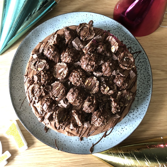 Nutella cheesecake with smashed Ferrero Rocher