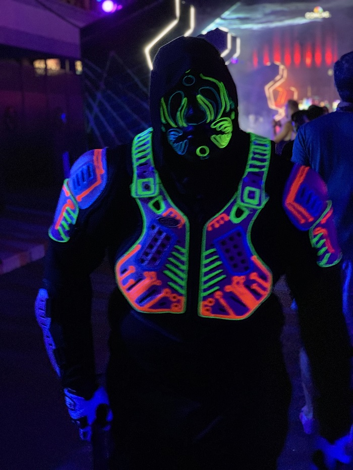 A neon slasher from Anarch-cade
