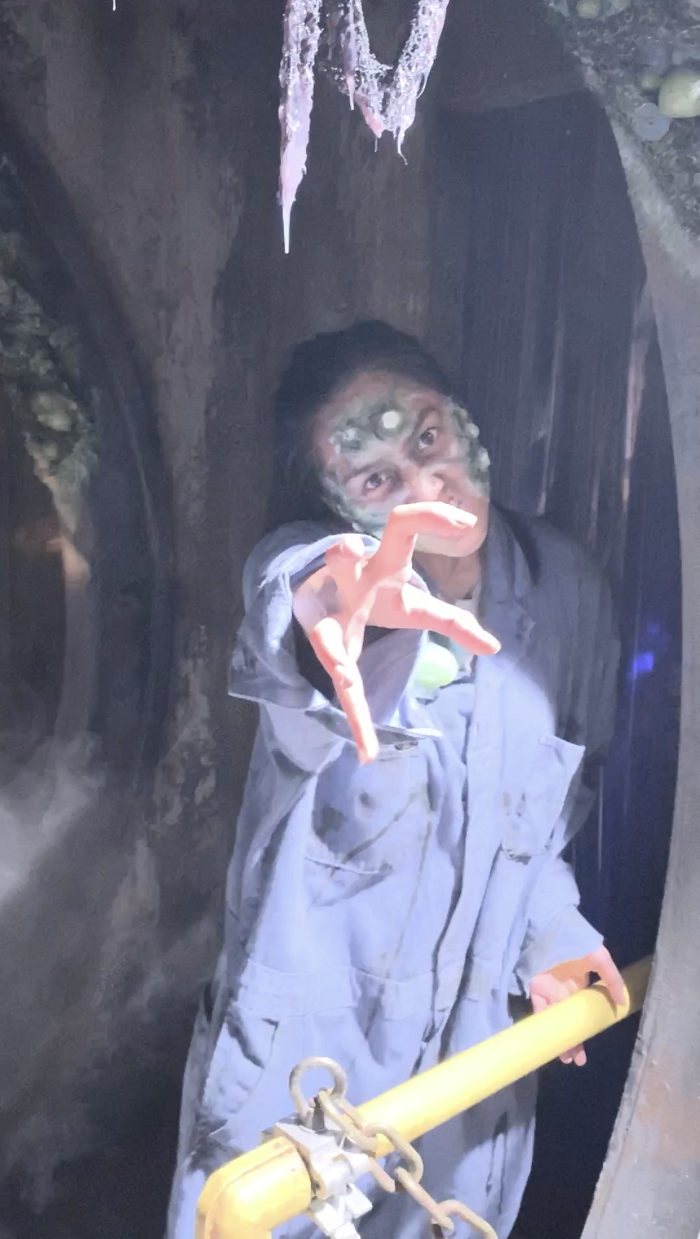 Infected by the parasitic Mouthbrooders, the Depths of Fear crew beg for help