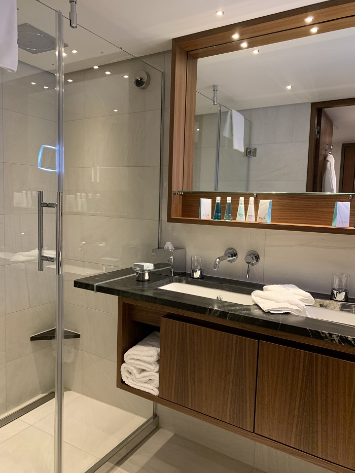 AmaMagna Balcony Suite 218 bathroom