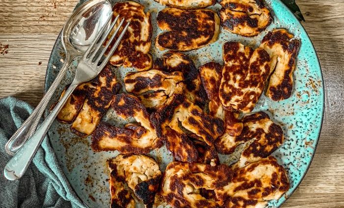 Smoky maple roasted halloumi bacon