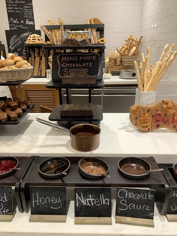 Breakfast at Cabrits Market