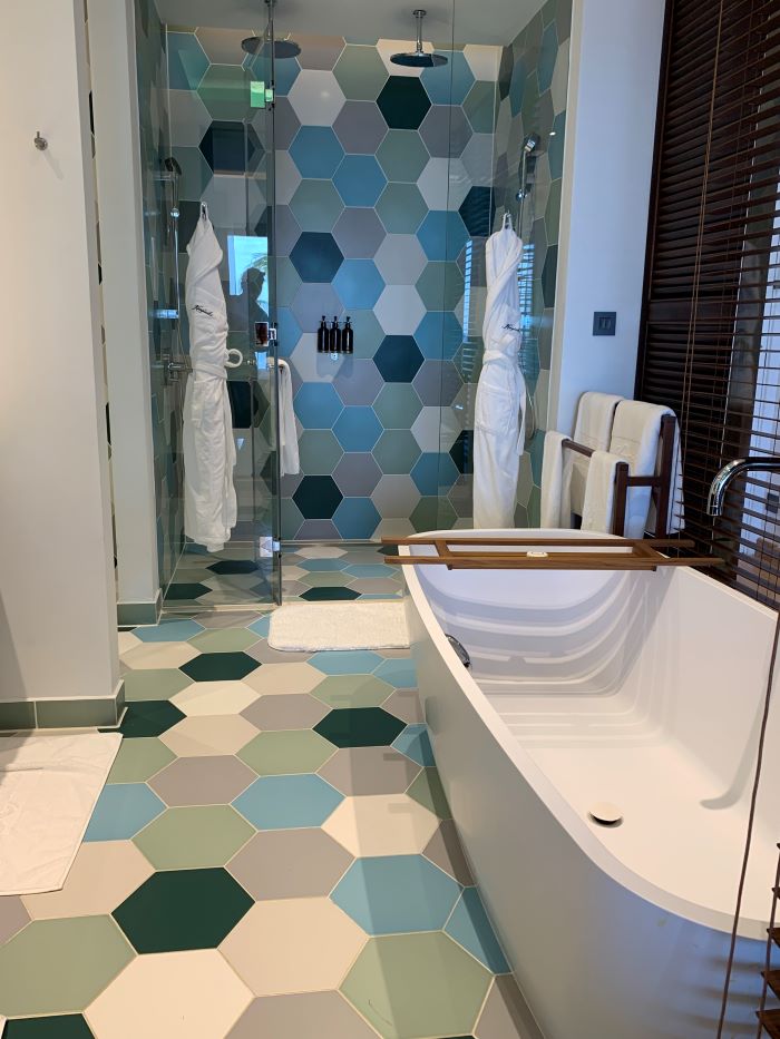 The gorgeous bathroom at Cabrits Dominica